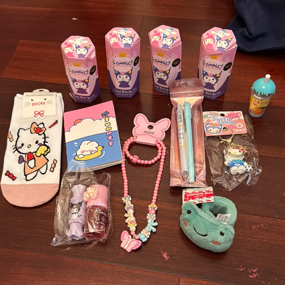 Hello Kitty Pink and Blue Doll Accessories Set